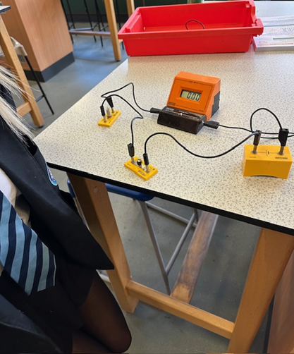 AN ELECTRICITY CIRCUIT