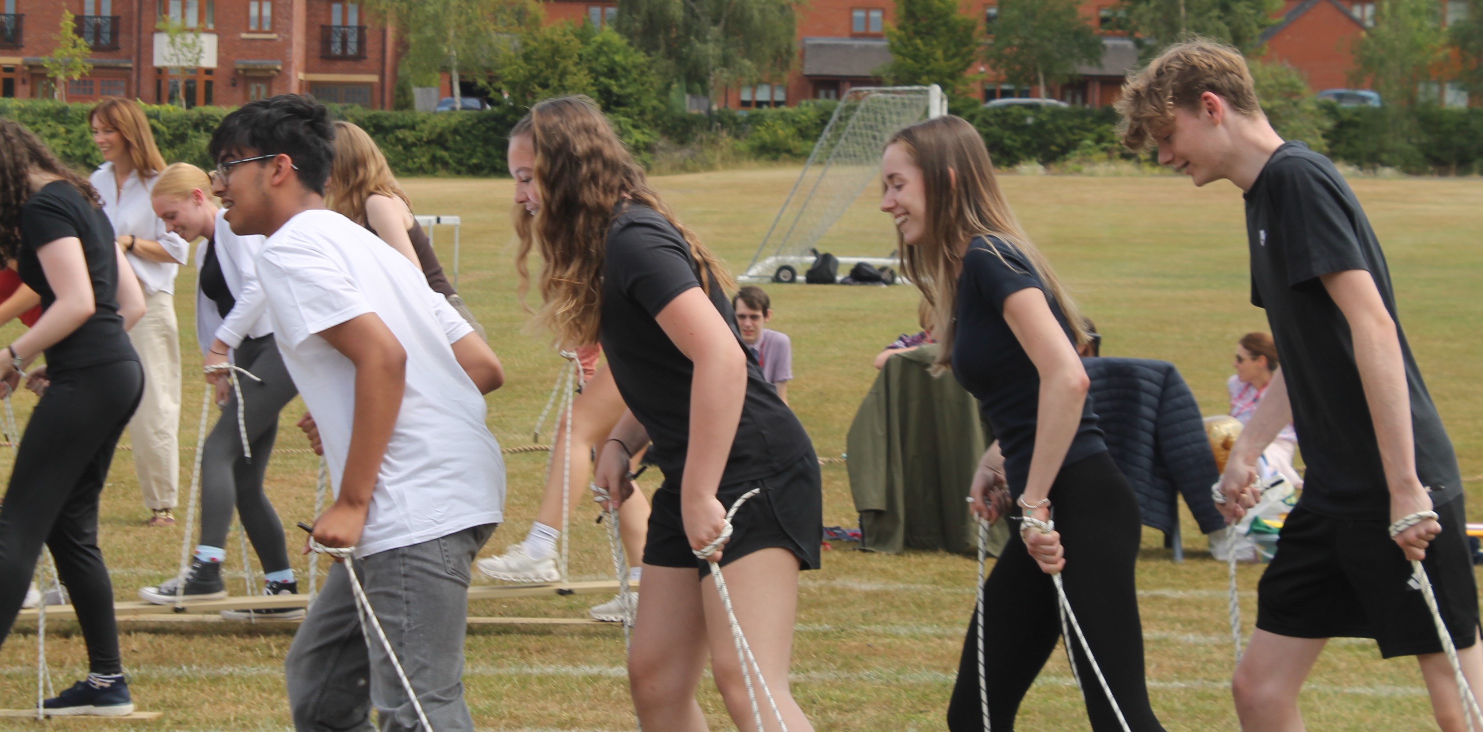 six students on a plank game 