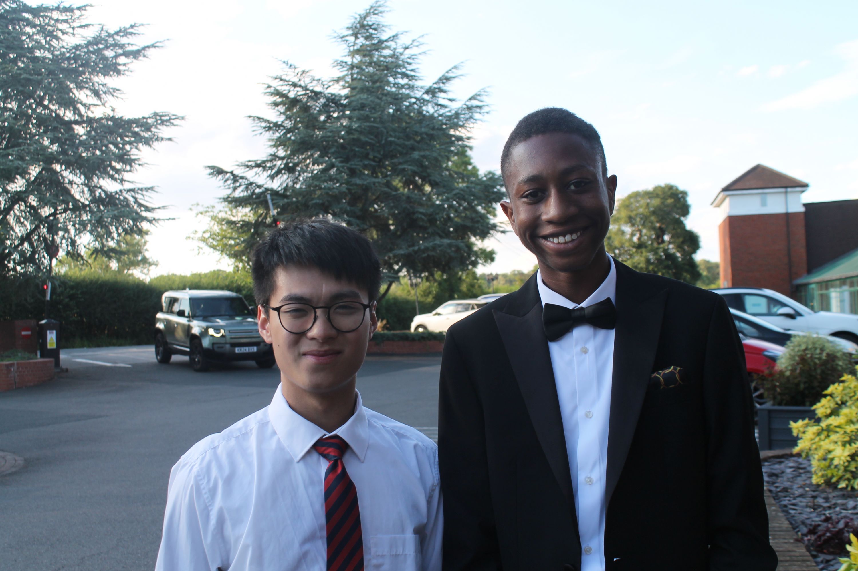 2 students at their prom