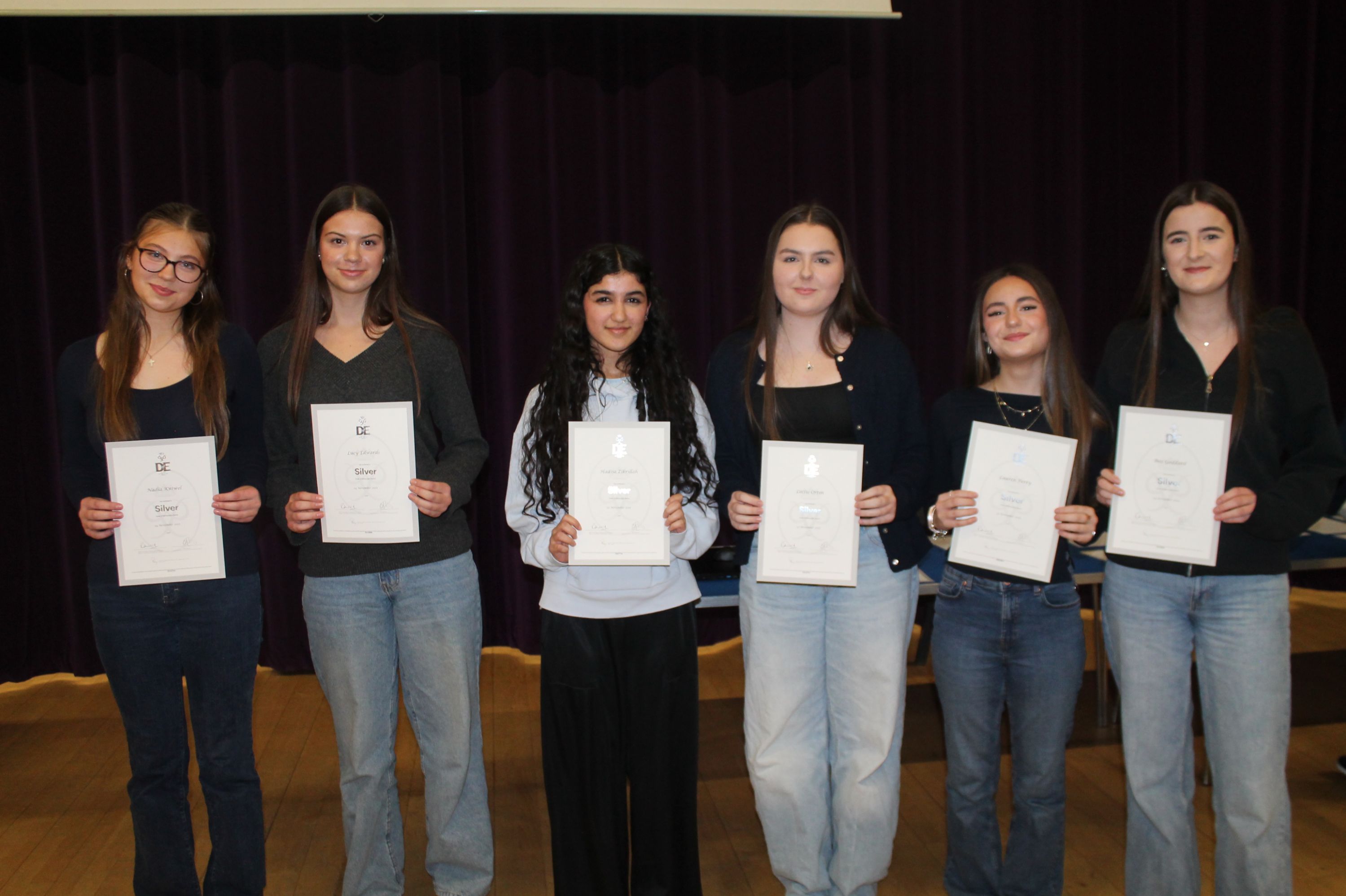 six students holding their DofE Certificates