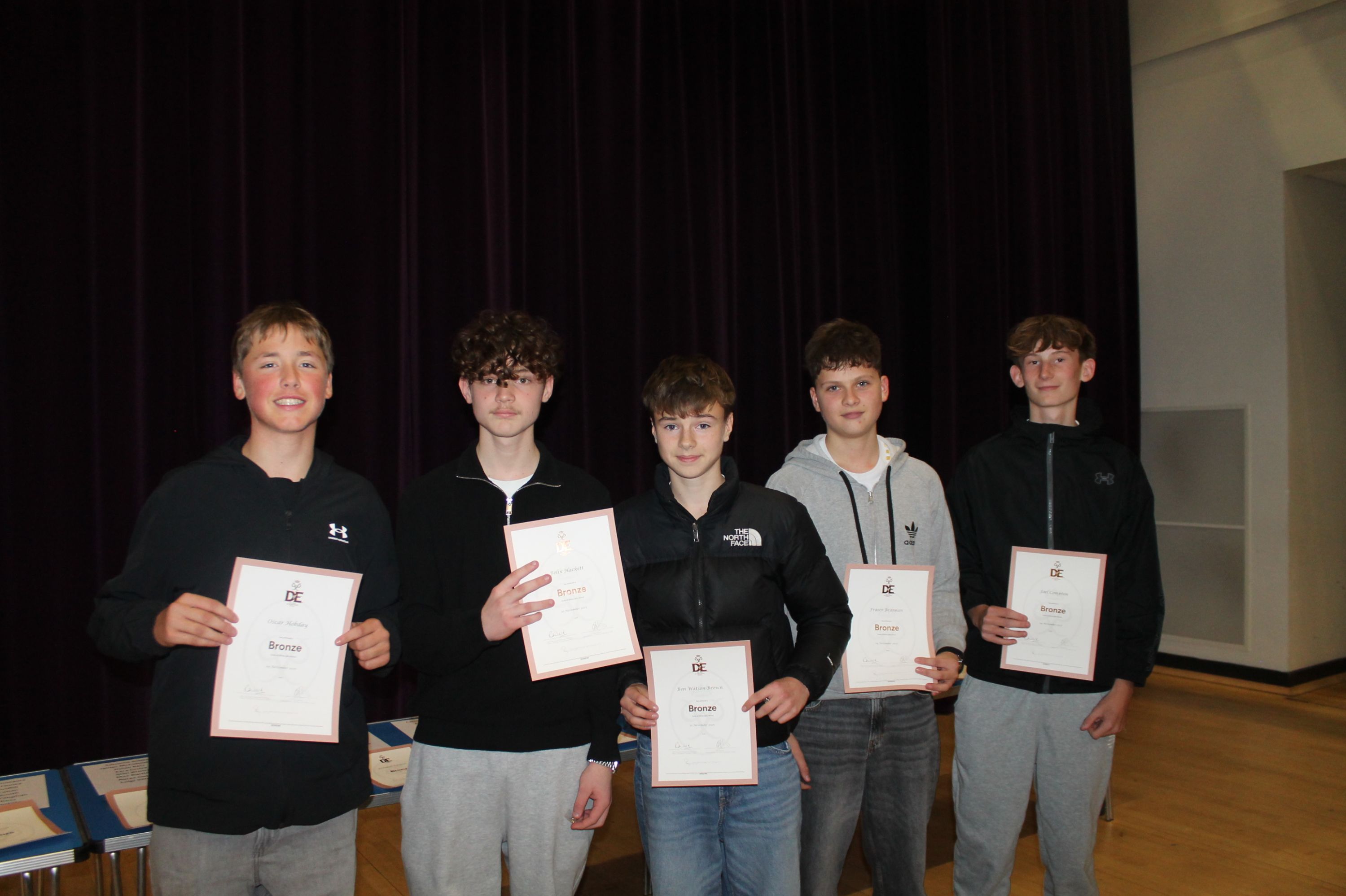 five students holding their DofE Certificates
